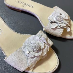 Chanel white mules , has been worn a few times , in a great condition.
